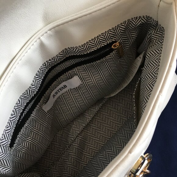 Quilted Loop Crossbody Bag - Picture 5 of 6